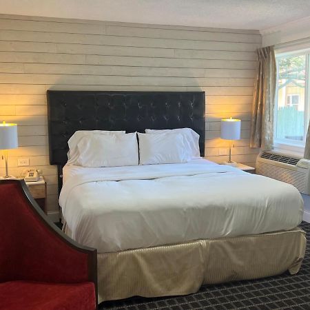 Rocky River Inn New Milford Екстер'єр фото