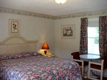 Rocky River Inn New Milford Екстер'єр фото